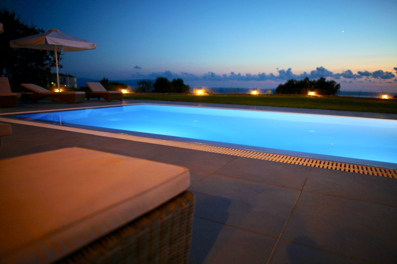 pool at dusk Villa Darymine